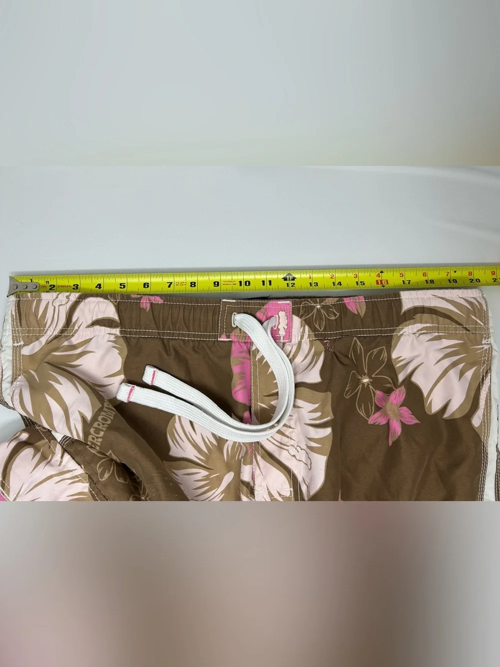 Vintage Abercrombie & Fitch Tugger Shorts Brown Pink Floral Hawaiian 40W